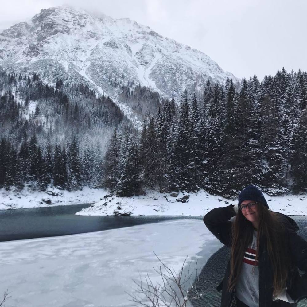 Meet your Posher, Maretta